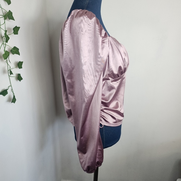 Madden NYC Satin Ruched Emma Top Balloon Sleeves - Picture 7 of 11